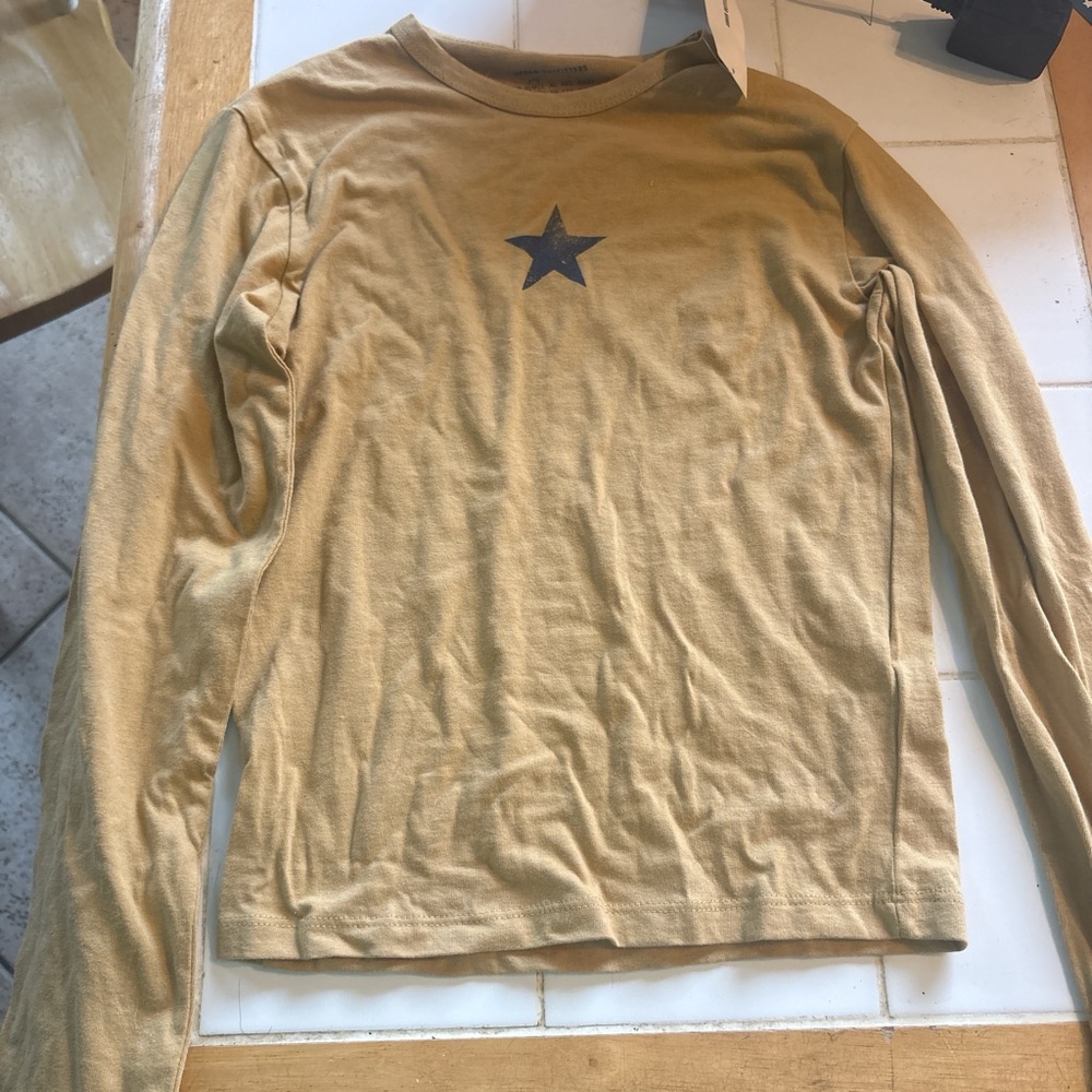 Urban Outfitters Long Sleeve Shirt with Star Design New with tags